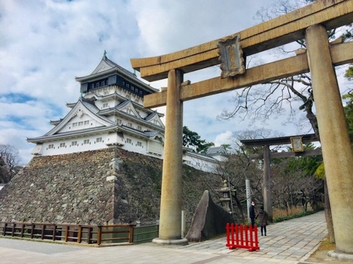 小倉城と小倉ぎおん八坂神社