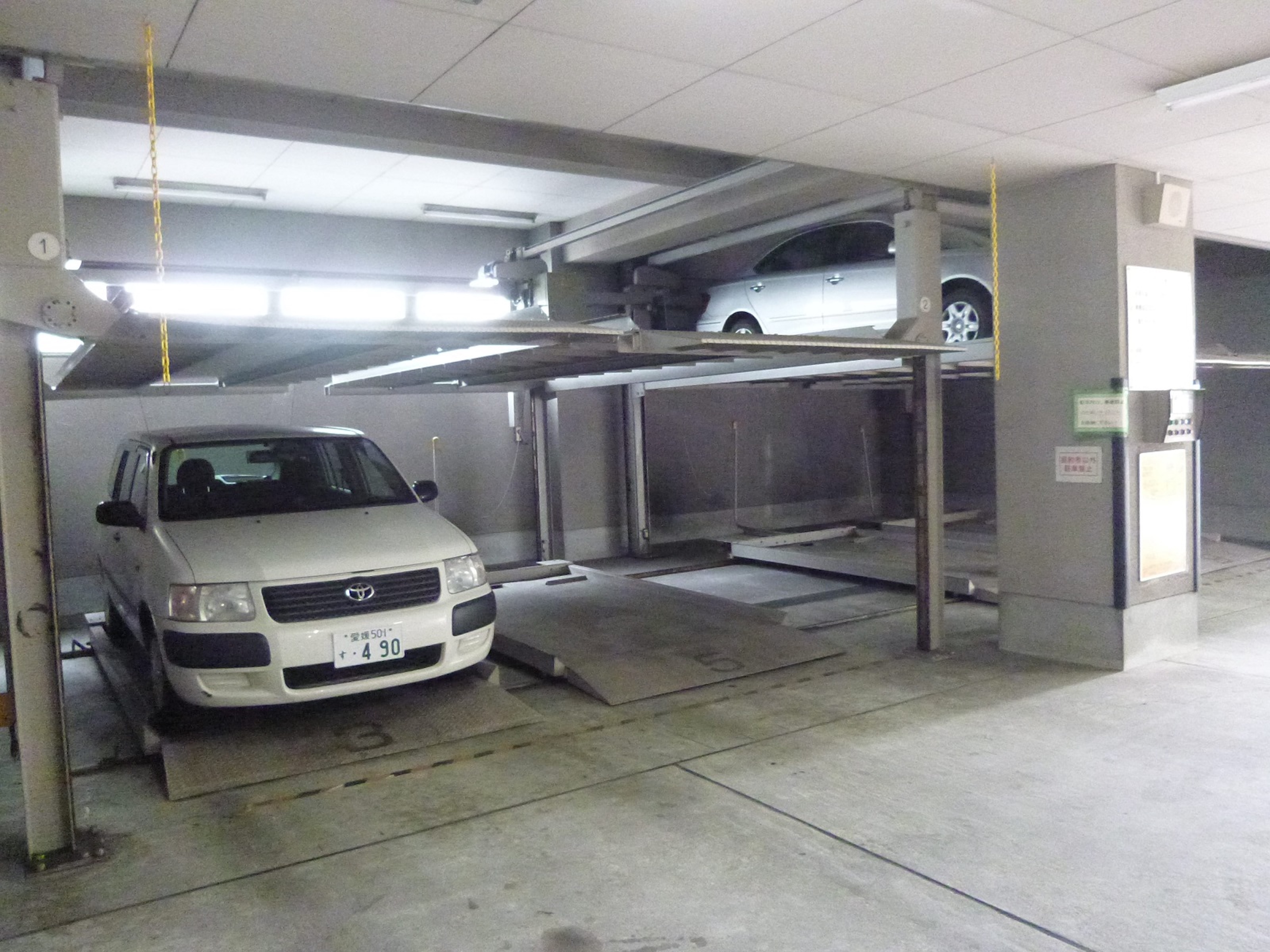 徳島第一ビル 駐車場